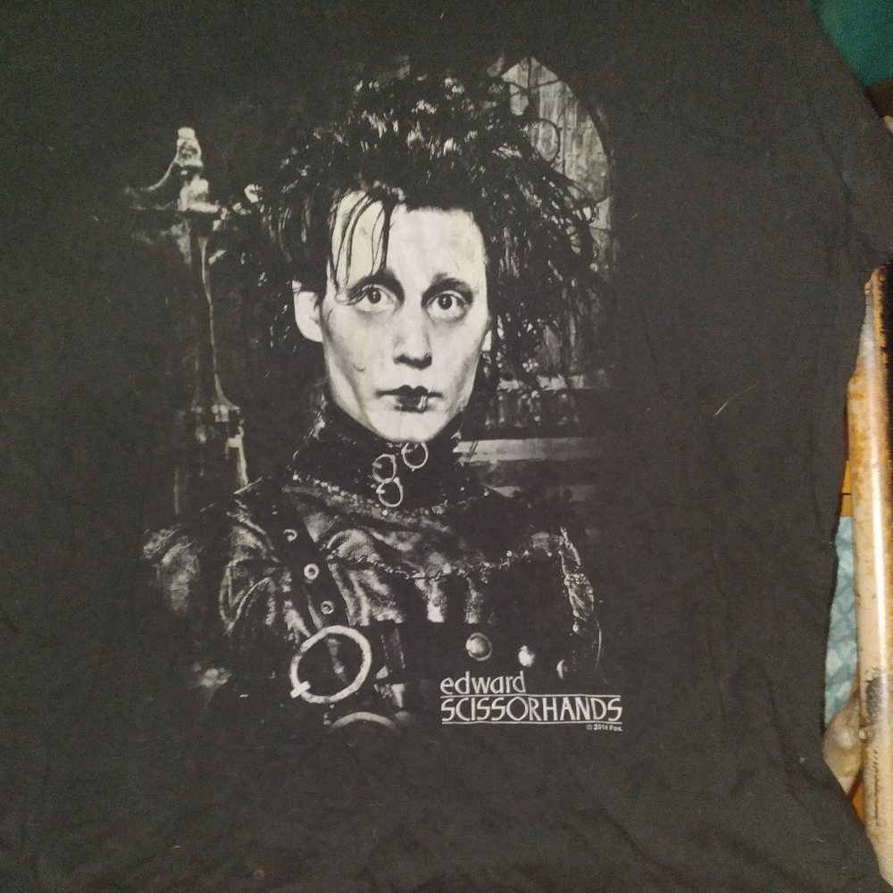 NWOT EDWARD SCISSORHANDS TEE